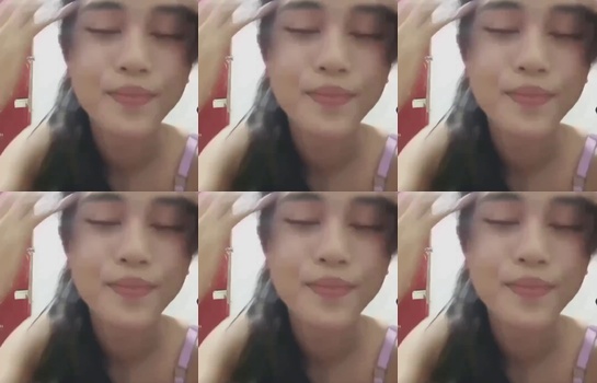 คลิปหลุดนักเรียนสาวสวยยั่วเสียวหน้ากล้องโชว์นม